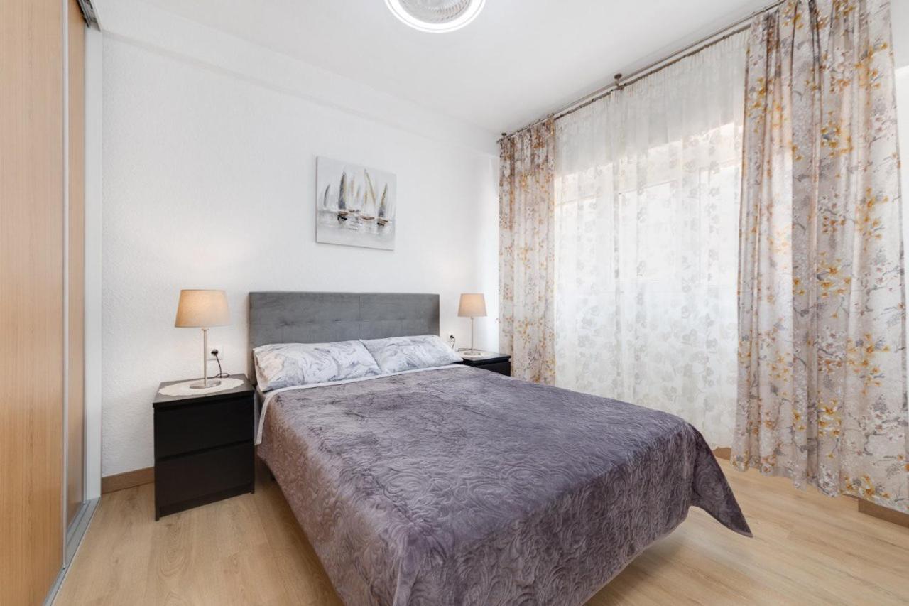 Comfortable Apartment With Wi-Fi Аликанте Екстериор снимка